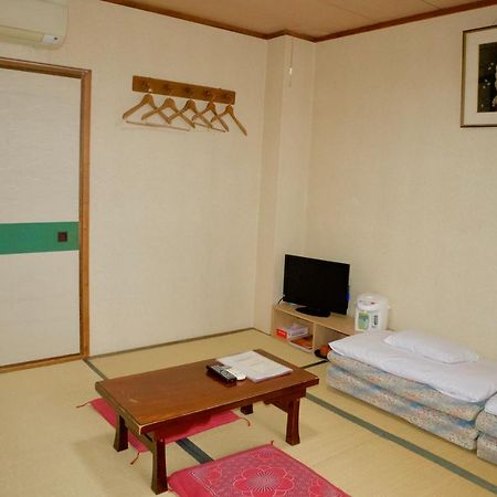 City Pension Tommy Rich Inn Киото Экстерьер фото